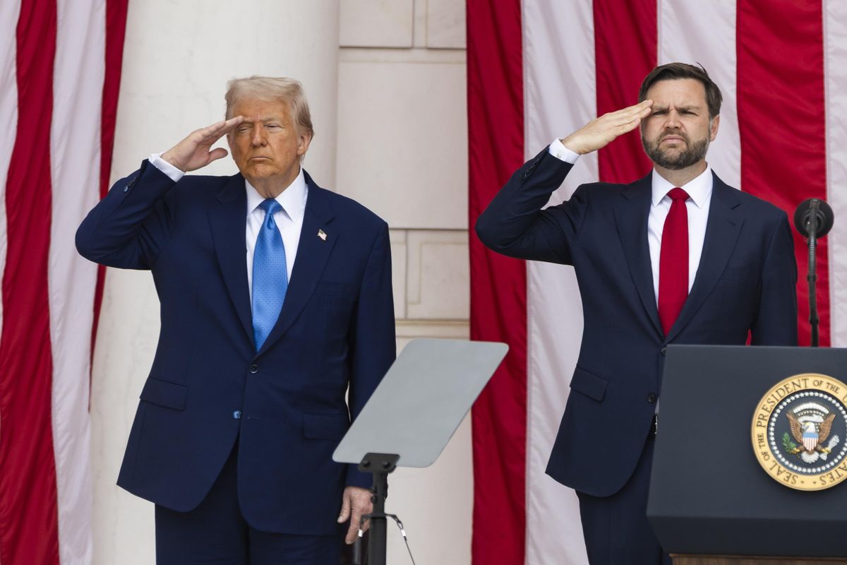 L’Fbi usava dossier falsi per Trump ma glissava sulle trame della Clinton