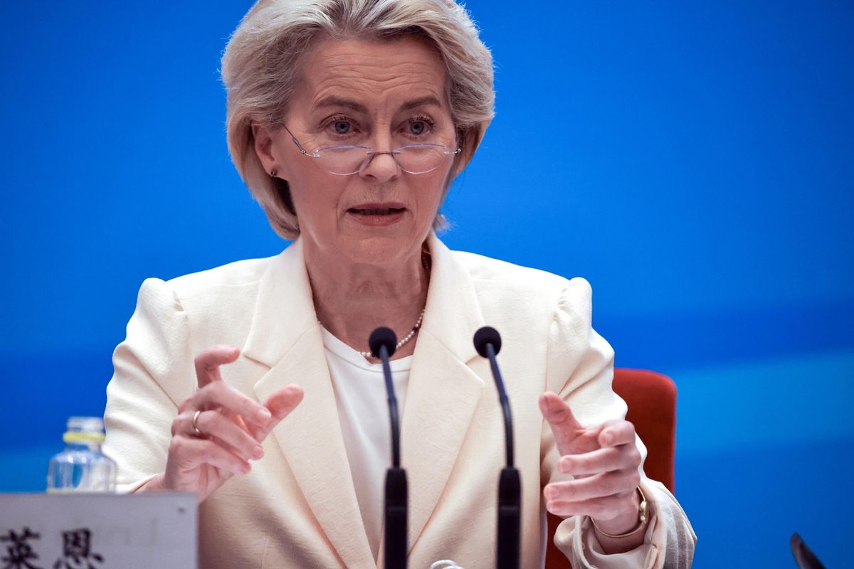 Chiamatela Ursula «mano lesta». Eliminati i messaggi del Pfizergate