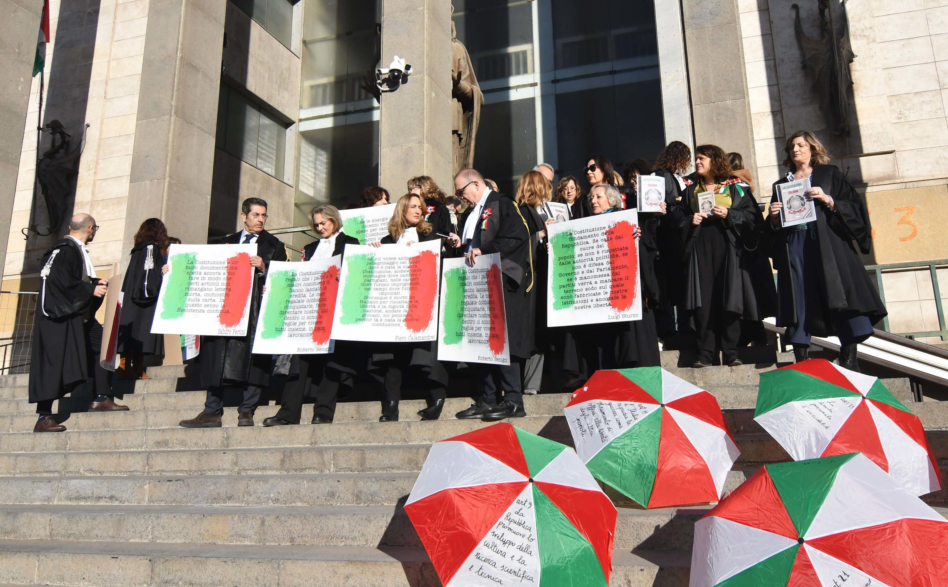 Ong, porti chiusi, protocollo Albania. Per i giudici ogni scusa è buona