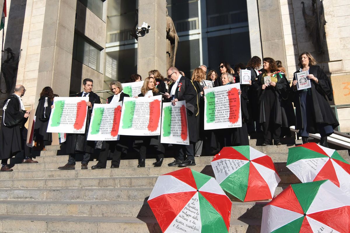 Ong, porti chiusi, protocollo Albania. Per i giudici ogni scusa è buona