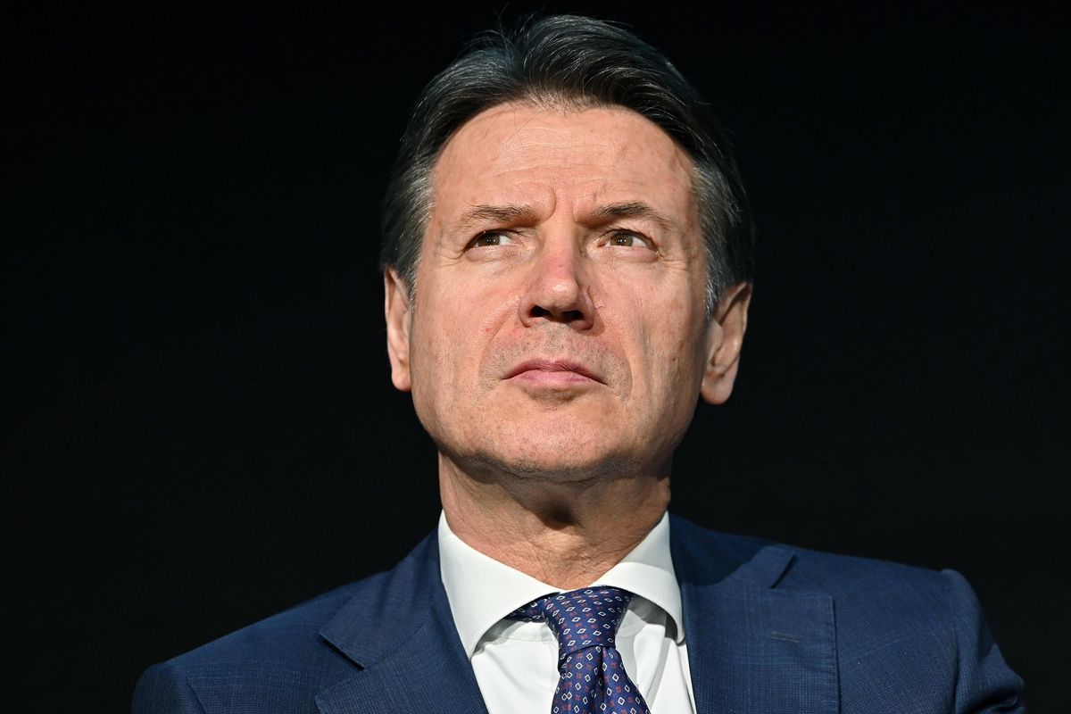 Fdi mette Conte con le spalle al muro: «Taci per avere il via libera a Fico?»