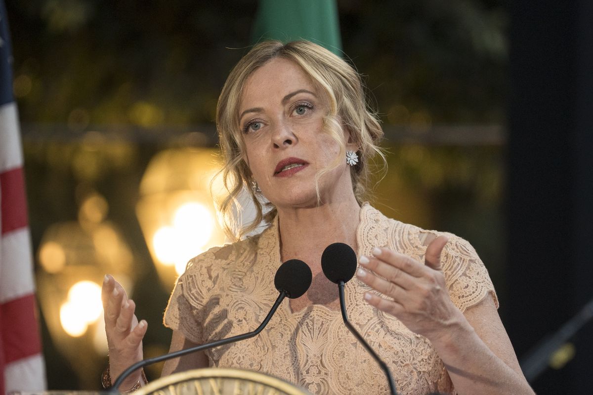 Meloni certa: «Qui c’è sotto un disegno»