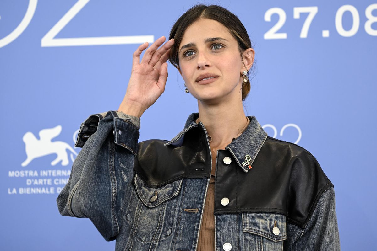 Gli artisti addolorati sul red carpet vadano a farsi dare lezioni da Gervais