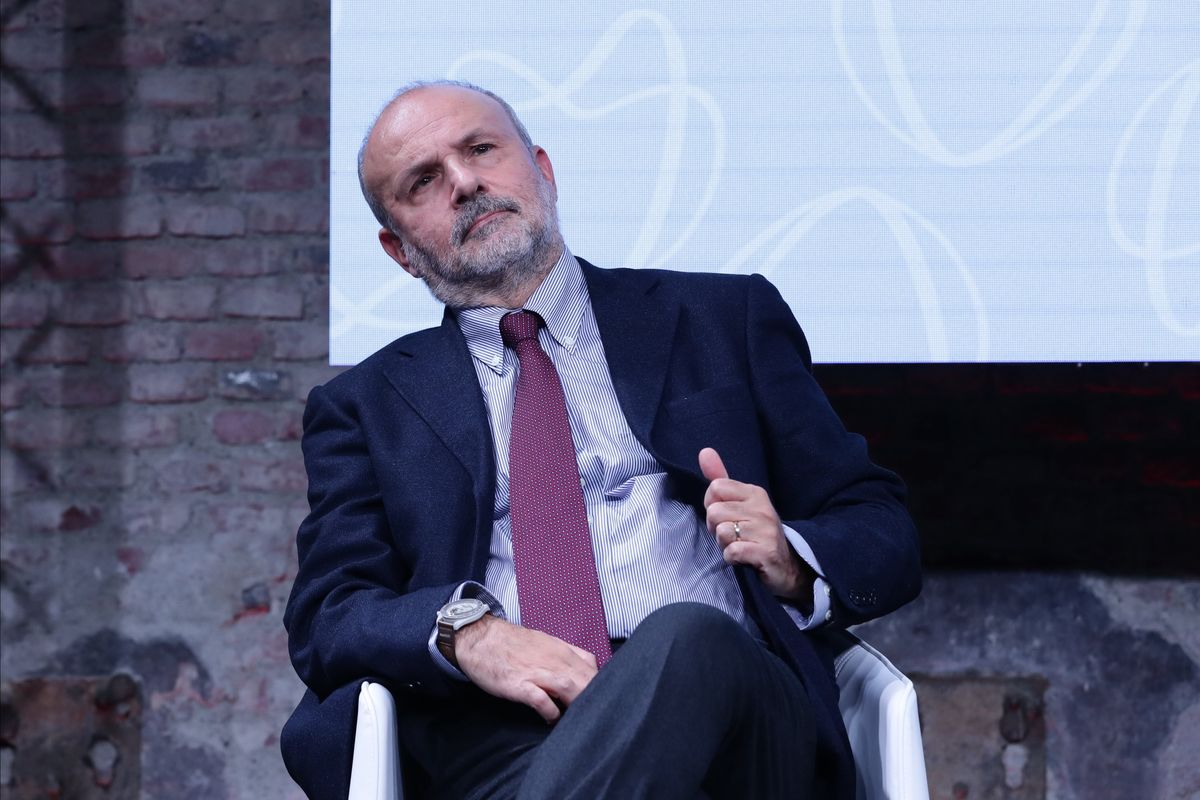 Visti i precedenti, fatemi ministro