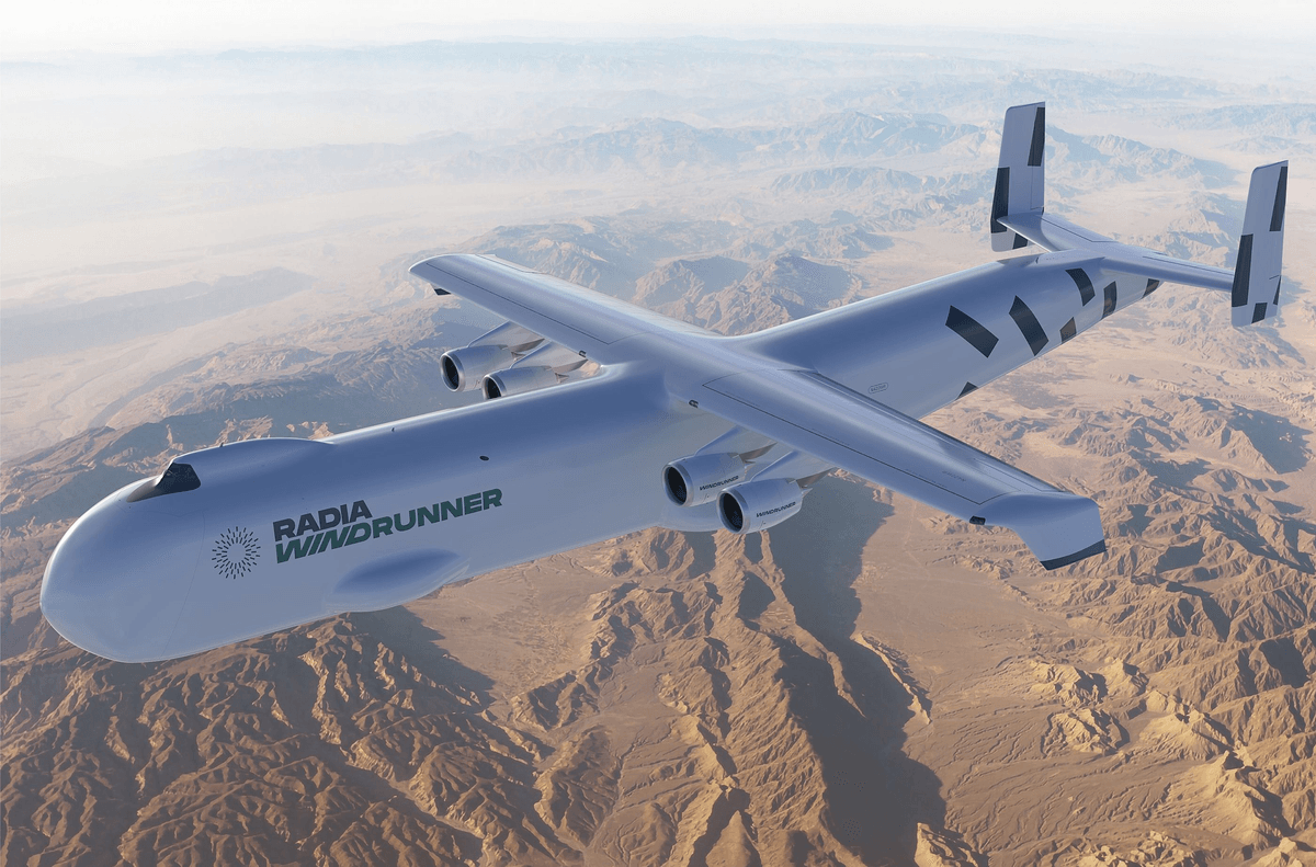 Transport von Windturbinenblättern durch riesige Flugzeuge