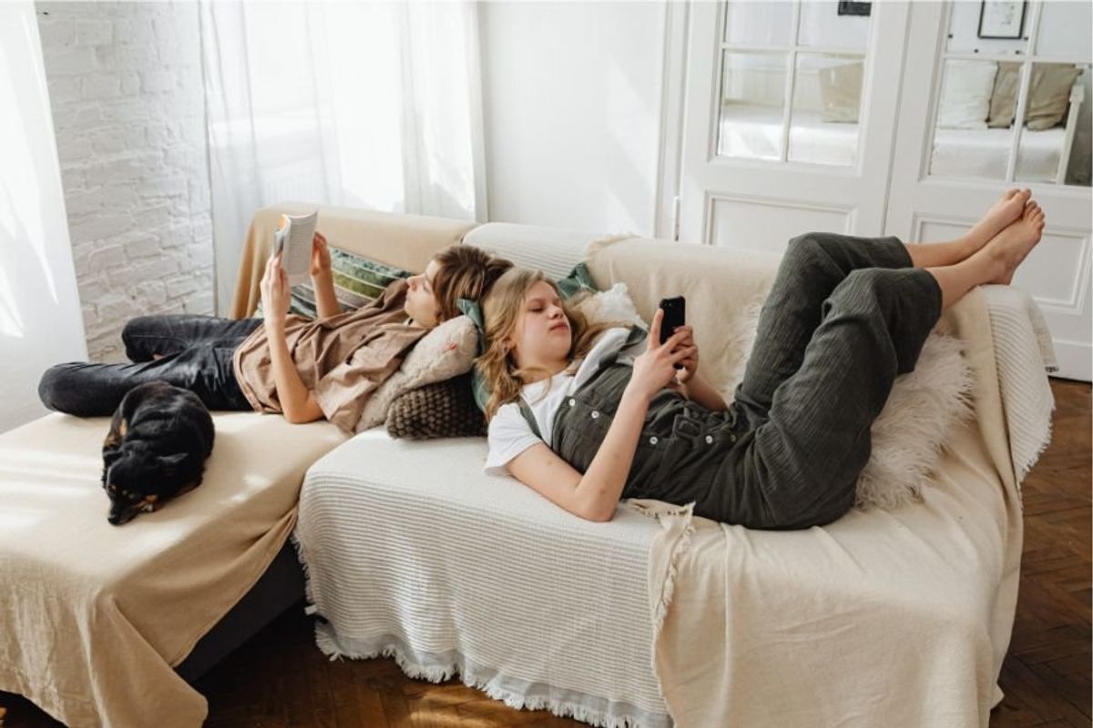 couch friend; errand friend; money saving tips; saving money; friendships