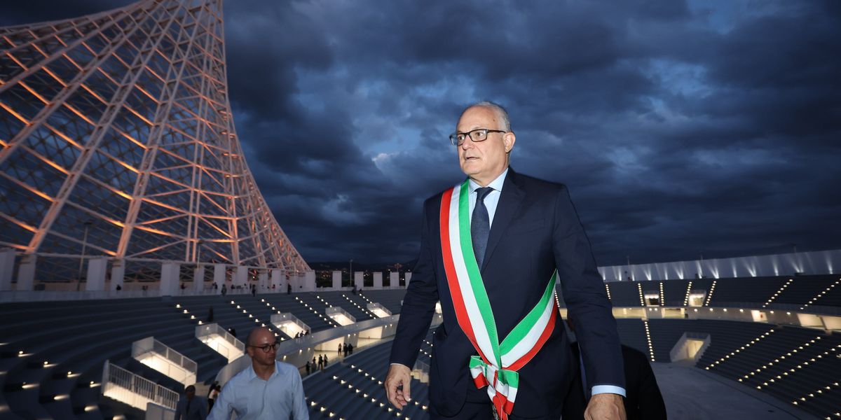 Ideona di Gualtieri: piazzare migranti nelle case dei romani (e pure gratis) Ideona di Gualtieri: piazzare migranti nelle case dei romani (e pure gratis)
