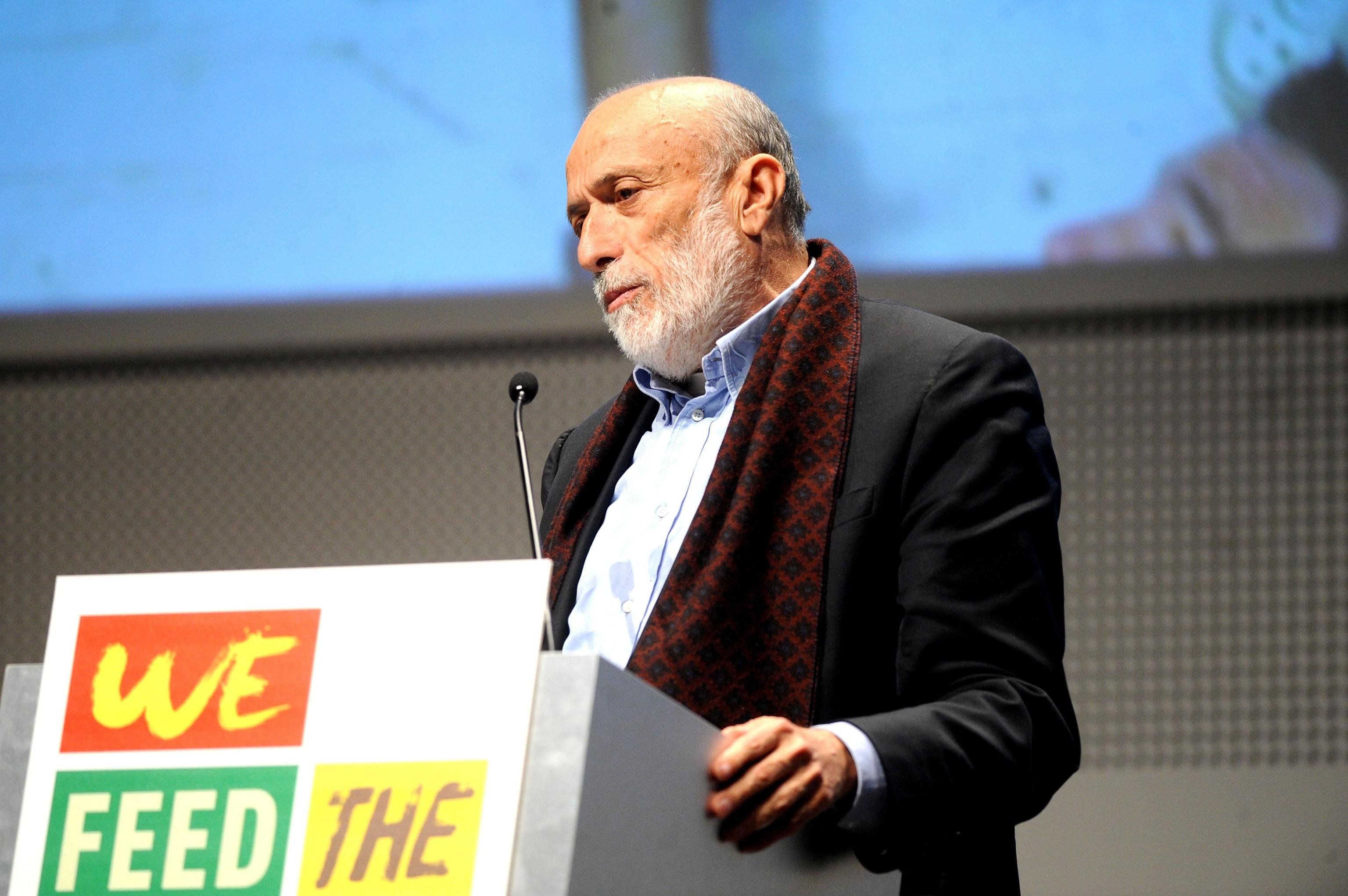 Il gastronomo rosso Carlin Petrini non digerisce la proprietà privata