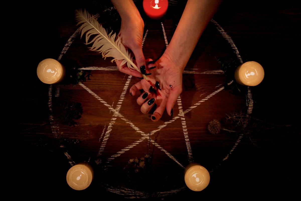 Sentenza choc: «Andare contro il demonio è discriminazione»