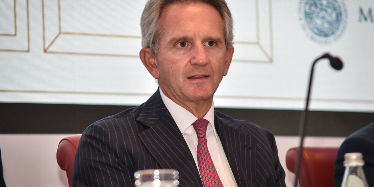 Mediobanca sventola la bandiera bianca. «L’offerta del Monte arriverà all’80%»