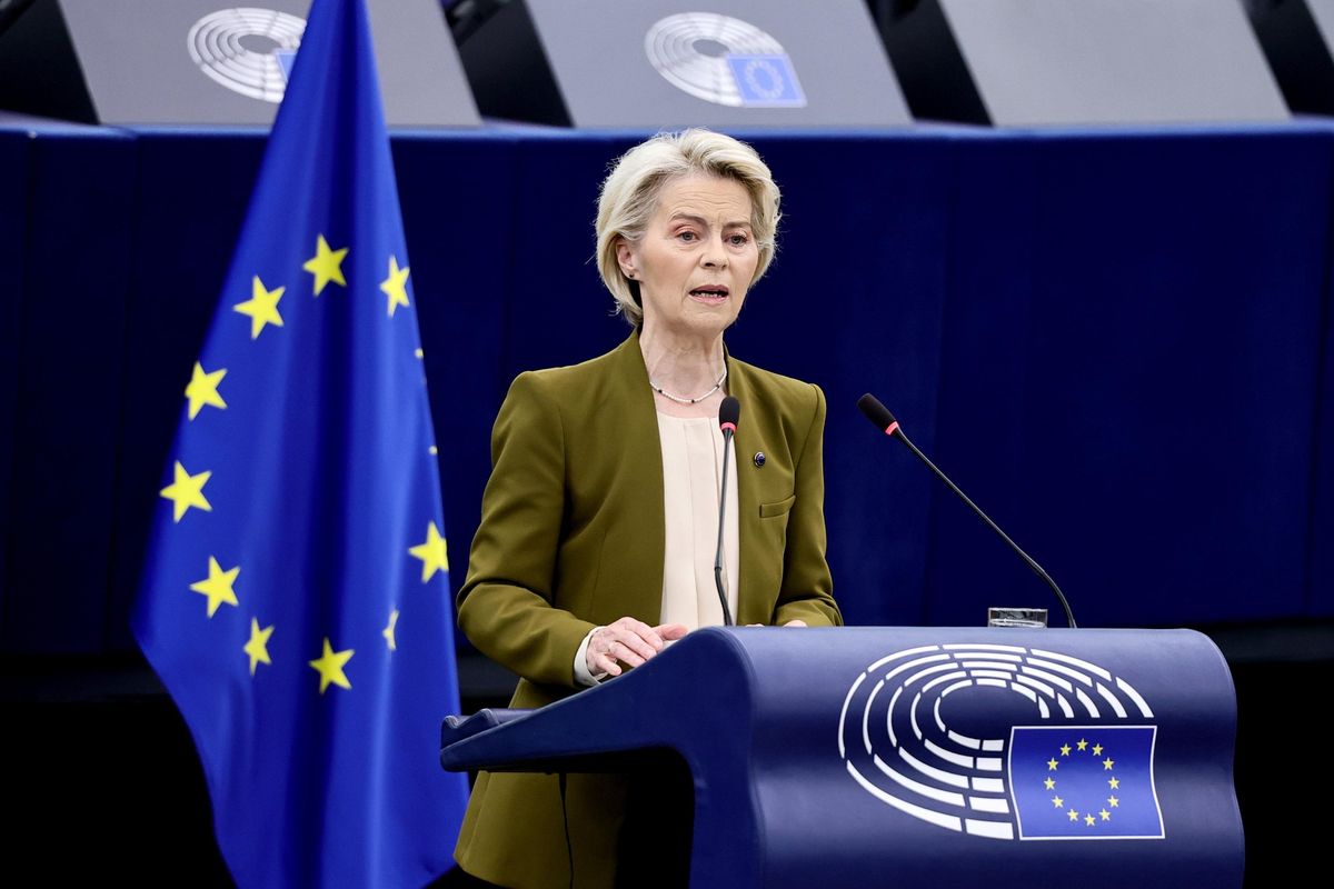 Ursula insiste: «È guerra». Altri soldi e armi a Kiev e un «muro» aereo anti Putin