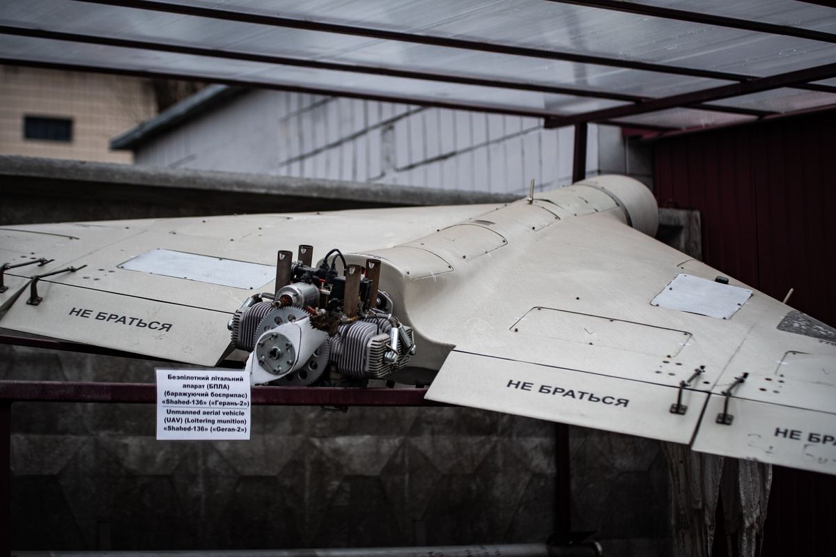 Coincidenze, sim e azioni di disturbo. Tutti i misteri dei droni abbattuti