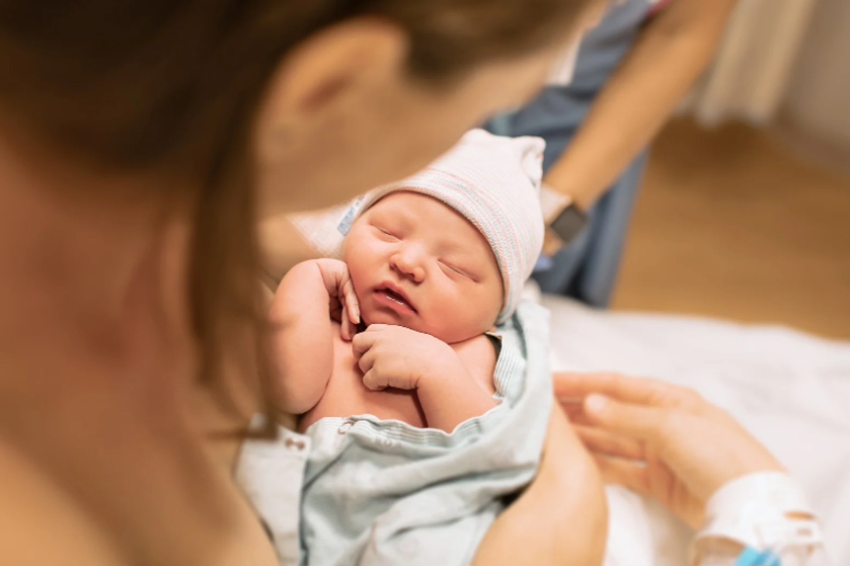 birth, giving birth, birthing, women birth, women giving birth
