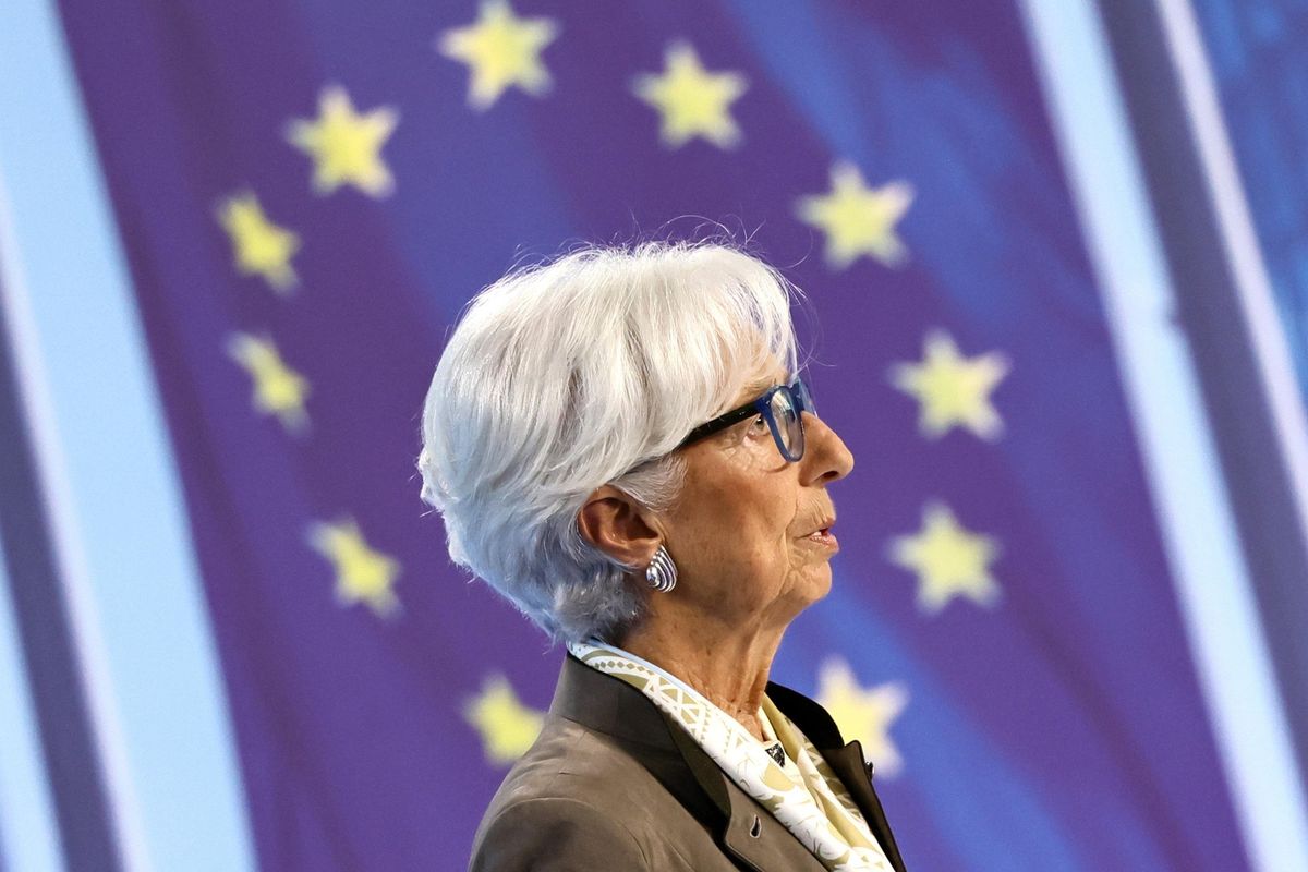 Per aiutare Parigi la Lagarde ingrana la retro su spread e ruolo della Bce