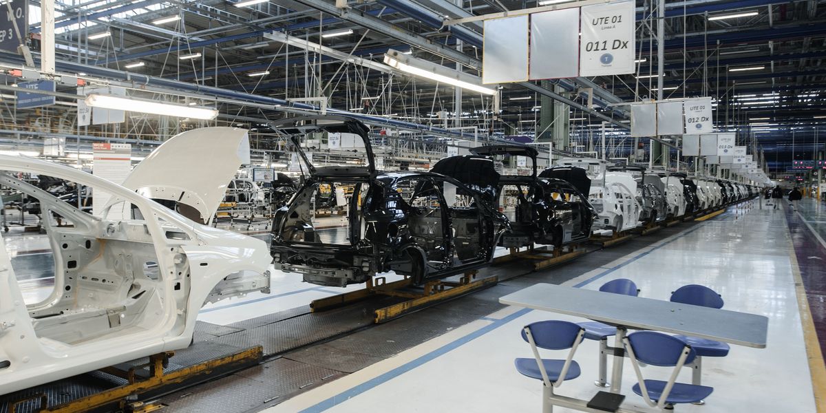 Il piano Italia di Stellantis: dismettere i siti Il piano Italia di Stellantis: dismettere i siti
