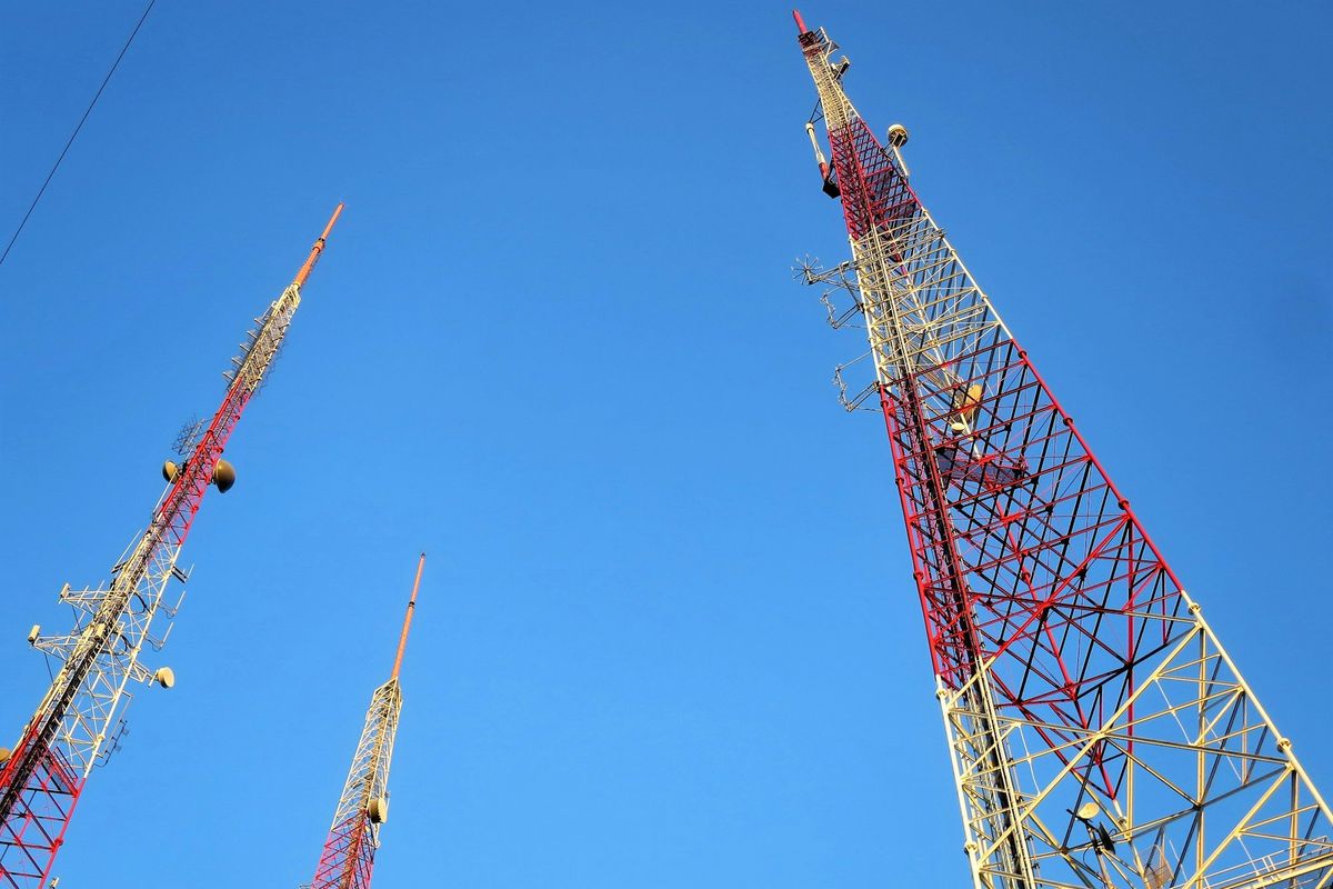 photo of telecommunication towers