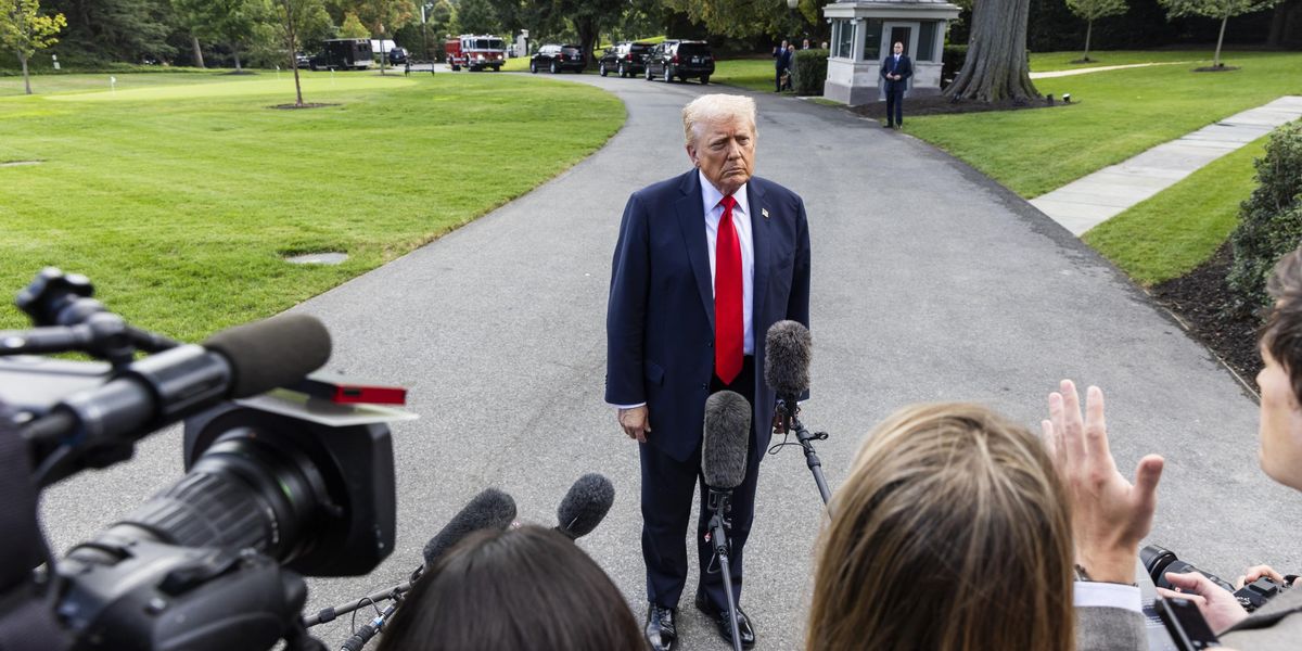 Kirk, Trump sconvolto: «Era come un figlio. L’assassino merita la pena di morte»