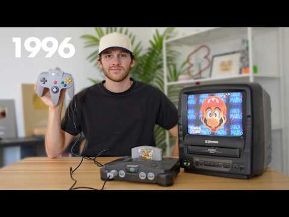 A Gen Zer used only tech from the 1990s for a week. Here's how he felt at the end.