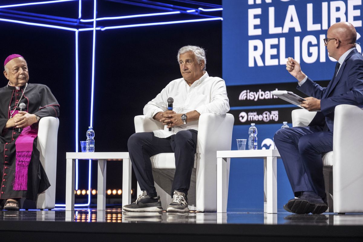 Tajani punta ad al-Jolani per tutelare i cristiani in Siria