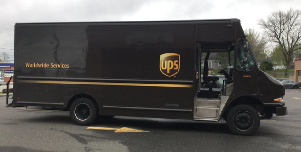 ups truck, ups, package delivery, brown truck, ups truck parked, delivery truck