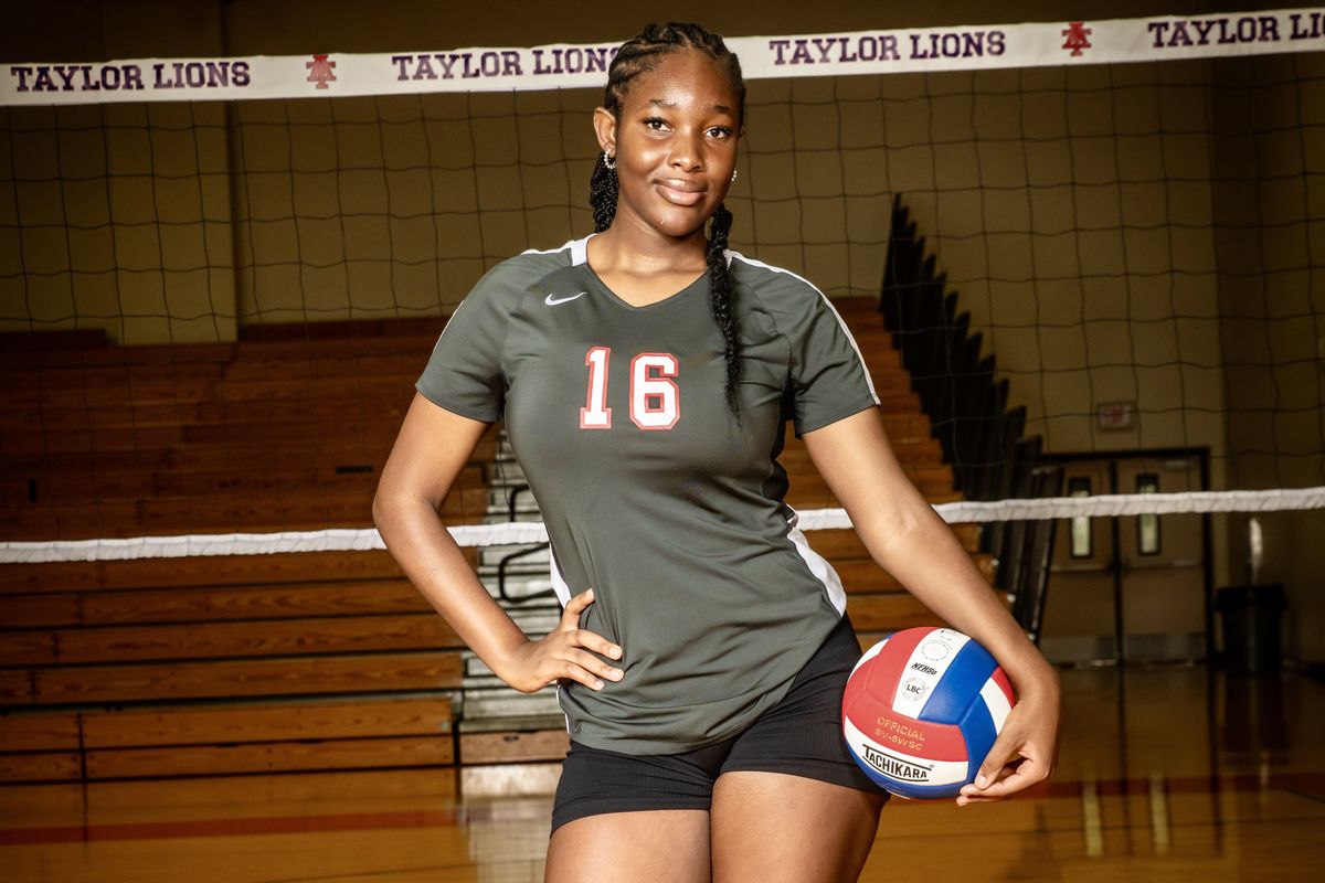 "LOWERCASE" LEADERSHIP: Oguns emerges as a defining presence in Alief Taylor Volleyball // Powered by LOVB