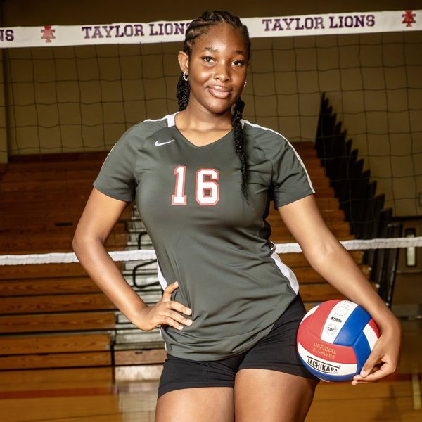 "LOWERCASE" LEADERSHIP: Oguns emerges as a defining presence in Alief Taylor Volleyball // Powered by LOVB