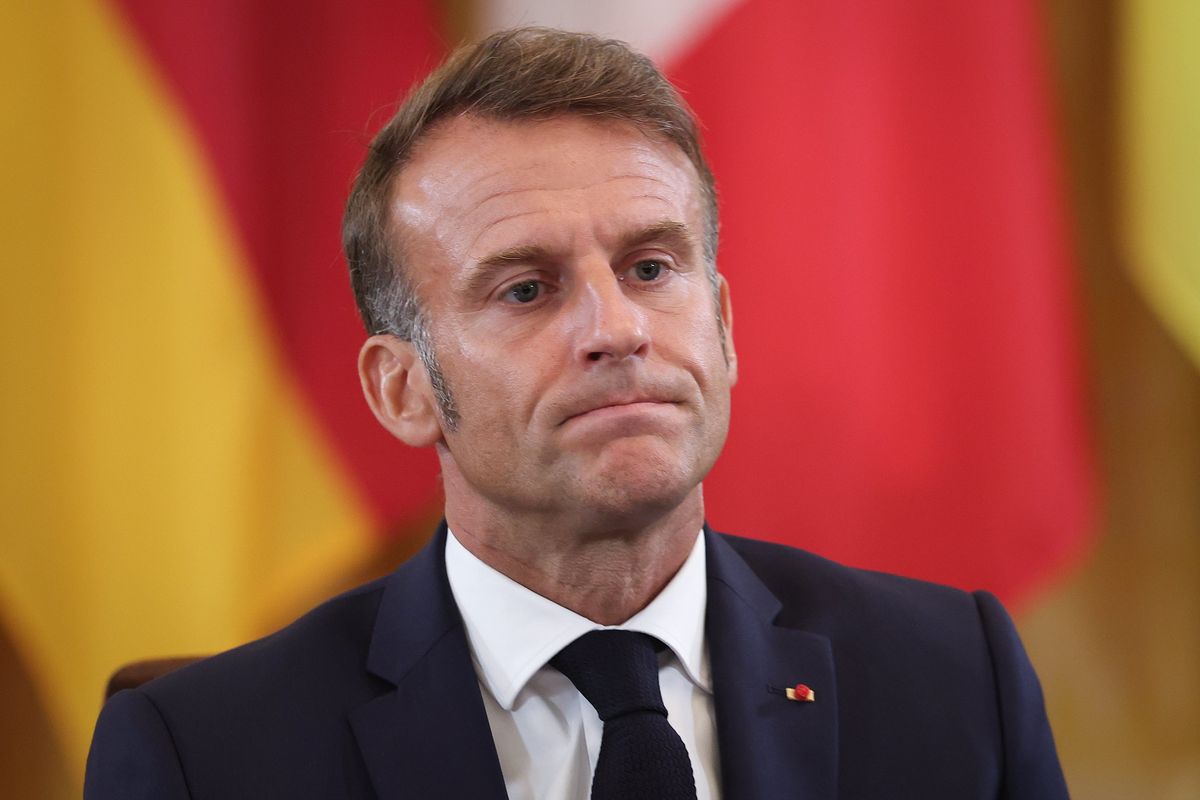 Francesi furiosi: «Bayrou e Macron a casa»