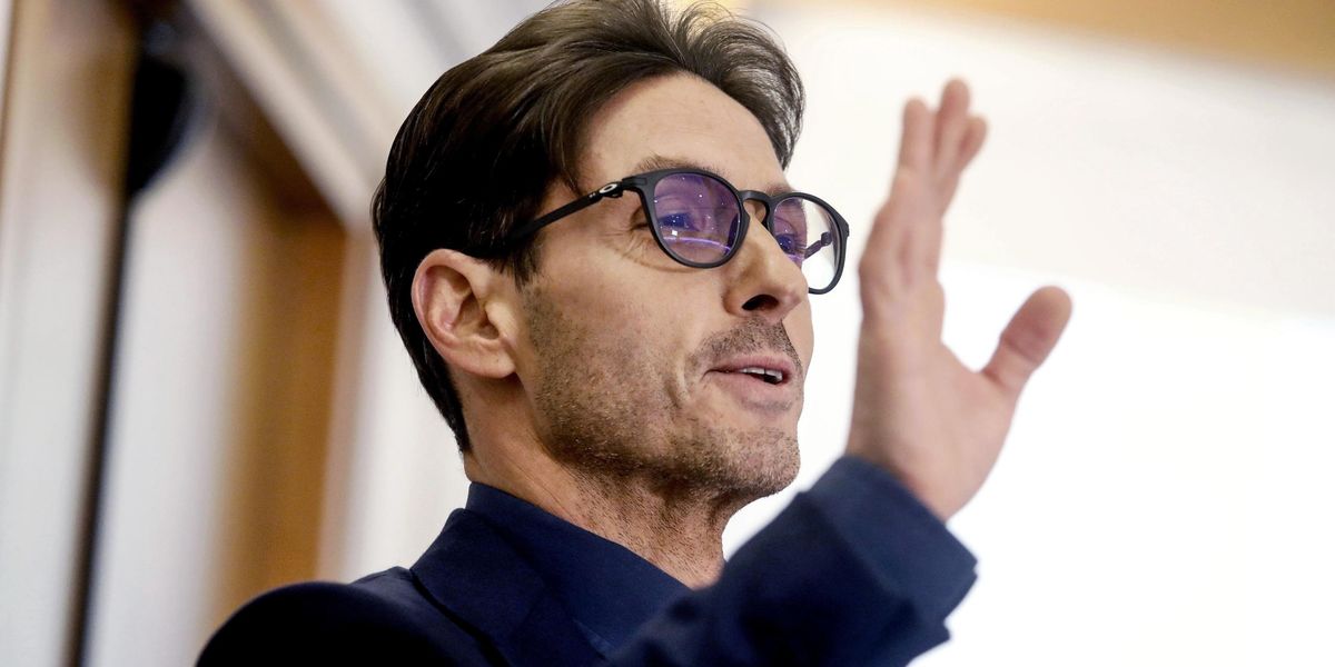 Merz ha dato Mediaworld ai cinesi. Adesso niente scherzi su Mediaset Merz ha dato Mediaworld ai cinesi. Adesso niente scherzi su Mediaset