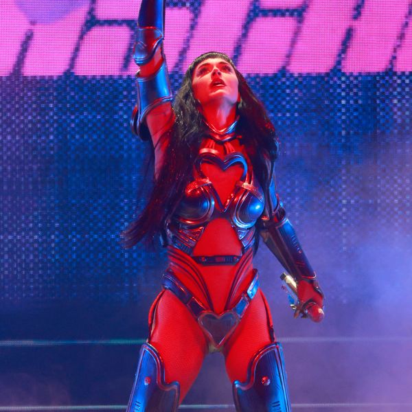 Katy Perry Looks Back on a Year of ‘143’ in Tribute Post