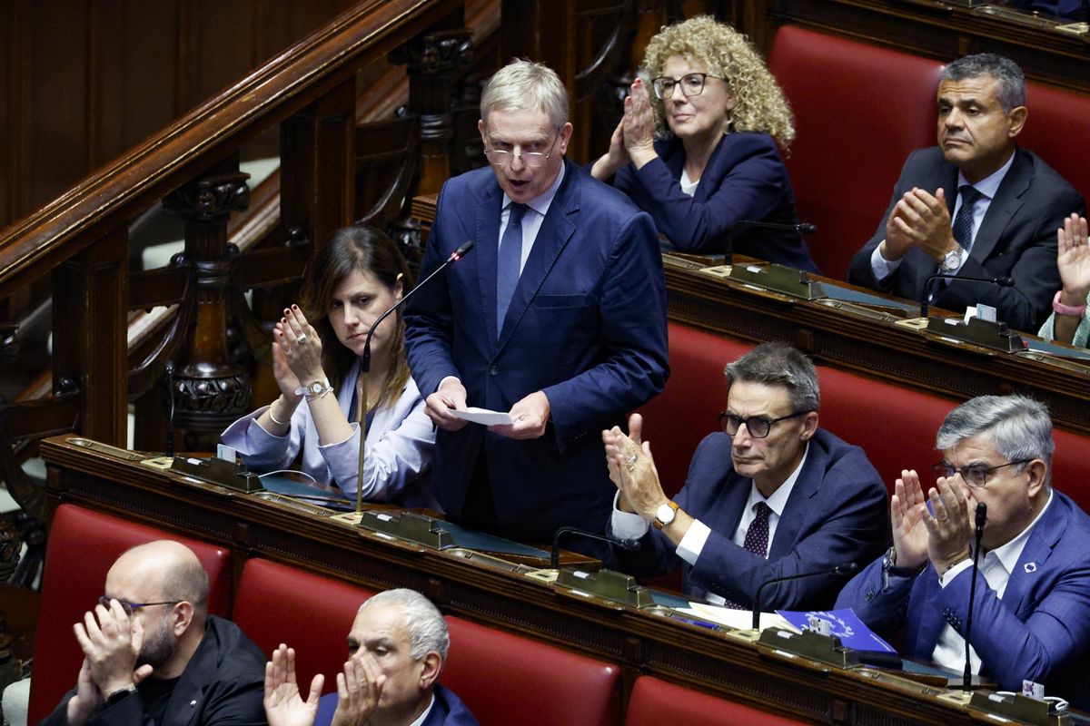 Si ritrovano i teppisti dentro i cortei ma i dem chiamano «squadristi» noi