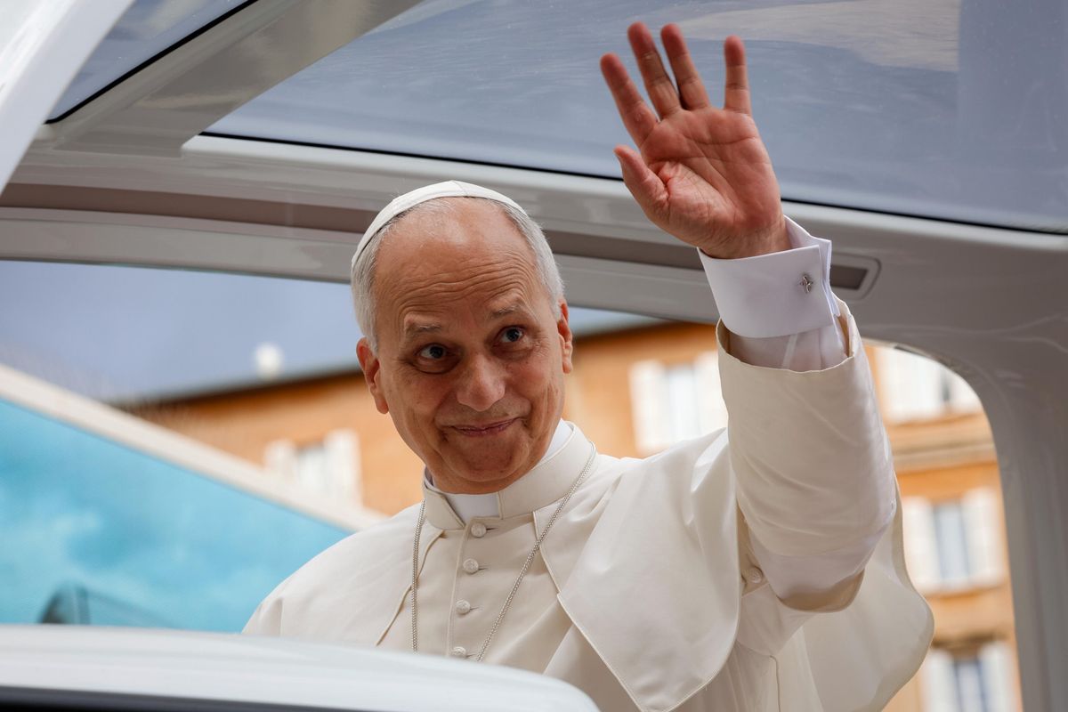 Il Papa indice un rosario per la pace davanti alla Madonna di Fatima