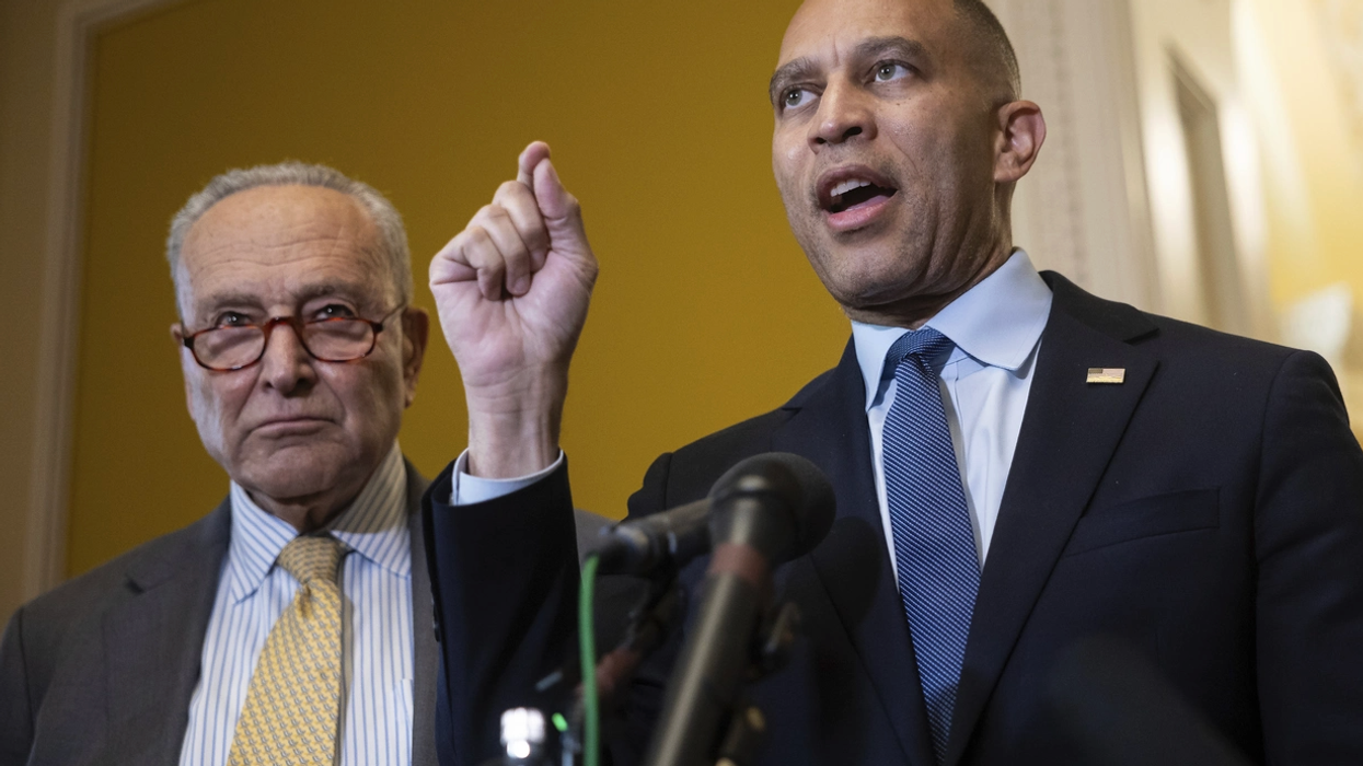 Shunning Schumer And Jeffries, Trump Earns Blame For Looming Shutdown