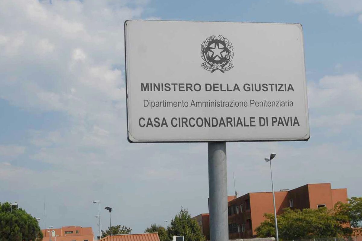 Regalati ai detenuti 720 profilattici. Offre il carcere, polemiche a Pavia