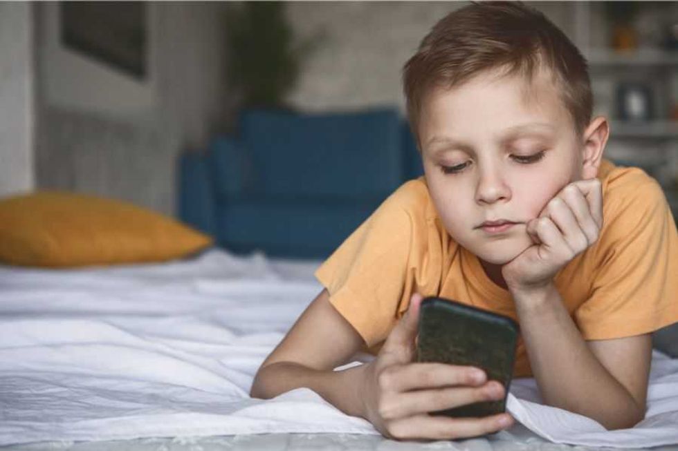 kids cell phone; kids landline; landlines; communication; low tech life; old school parenting; social skills