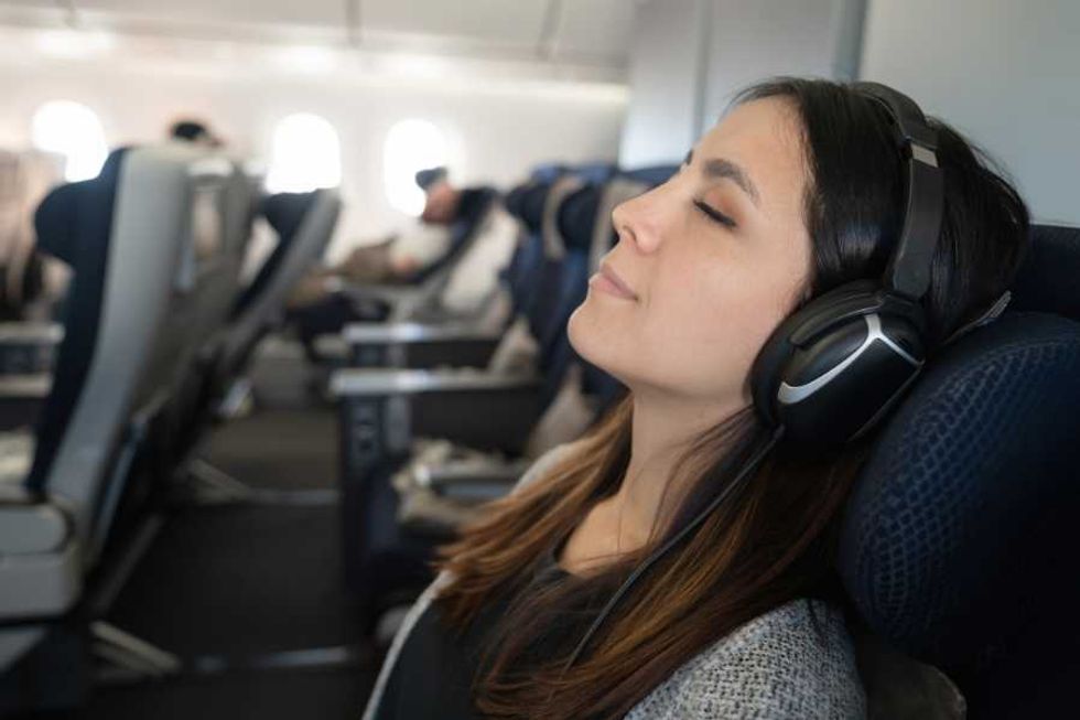 airplane, air travel, flight, airplane etiquette, talking to strangers, social cues