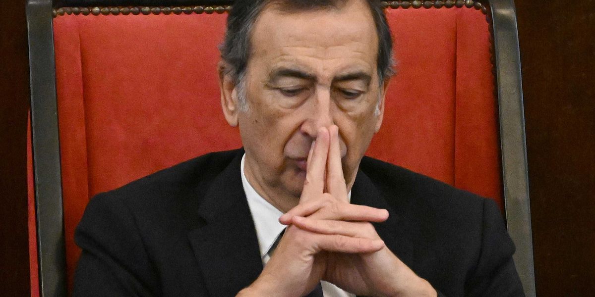 sala fa autogol e svende san siro per 441 euro al metro quadrato