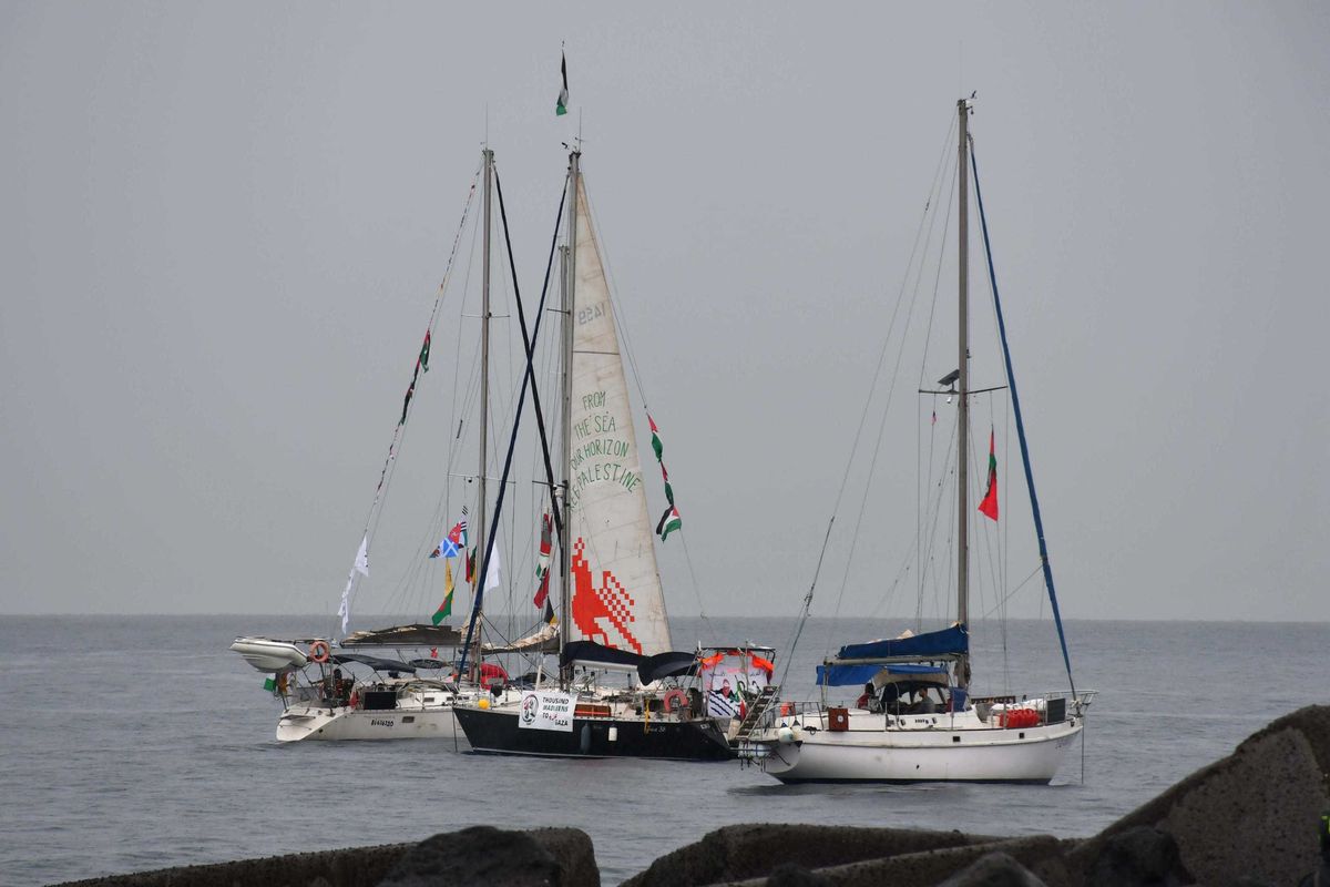 La Marina israeliana pronta a intervenire per fermare la Flotilla. I dem verso la resa