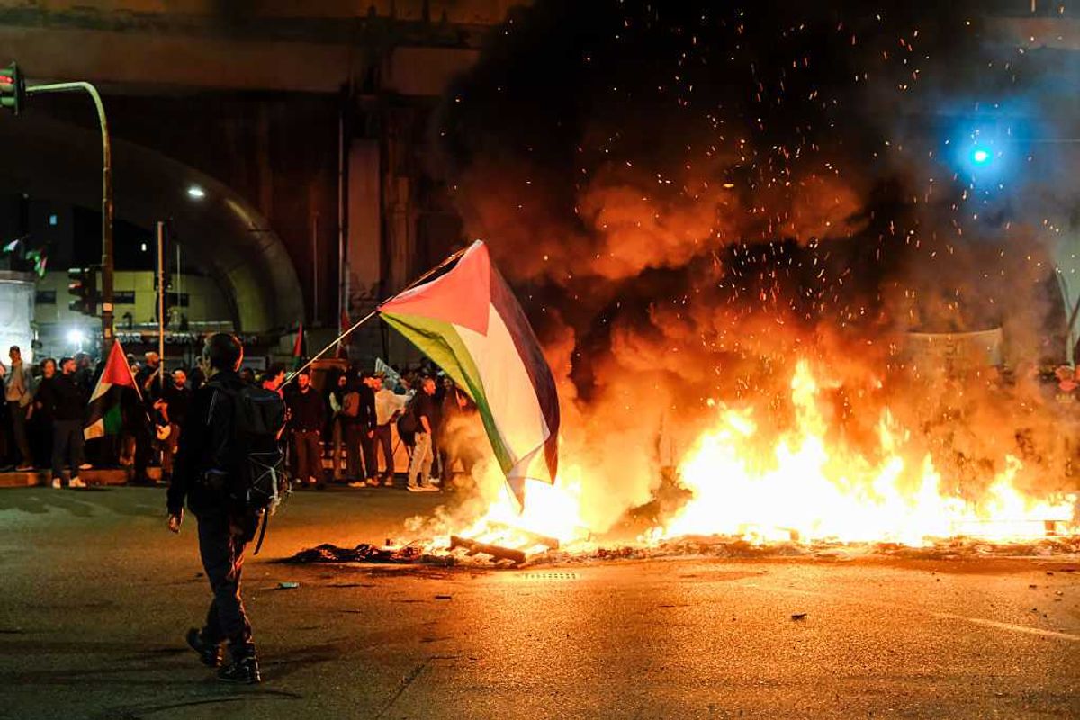 Israelische Streitkräfte lösen weltweite Empörung aus, indem sie die ...