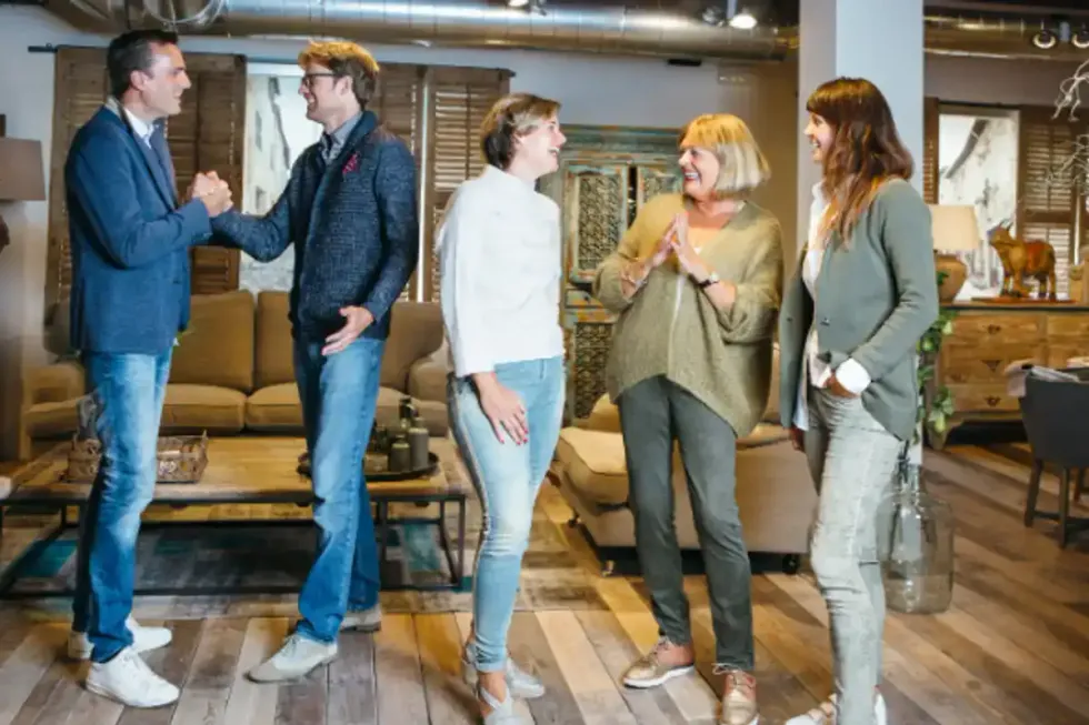 Expert shares the simple small talk mistake almost everyone makes—and how to fix it