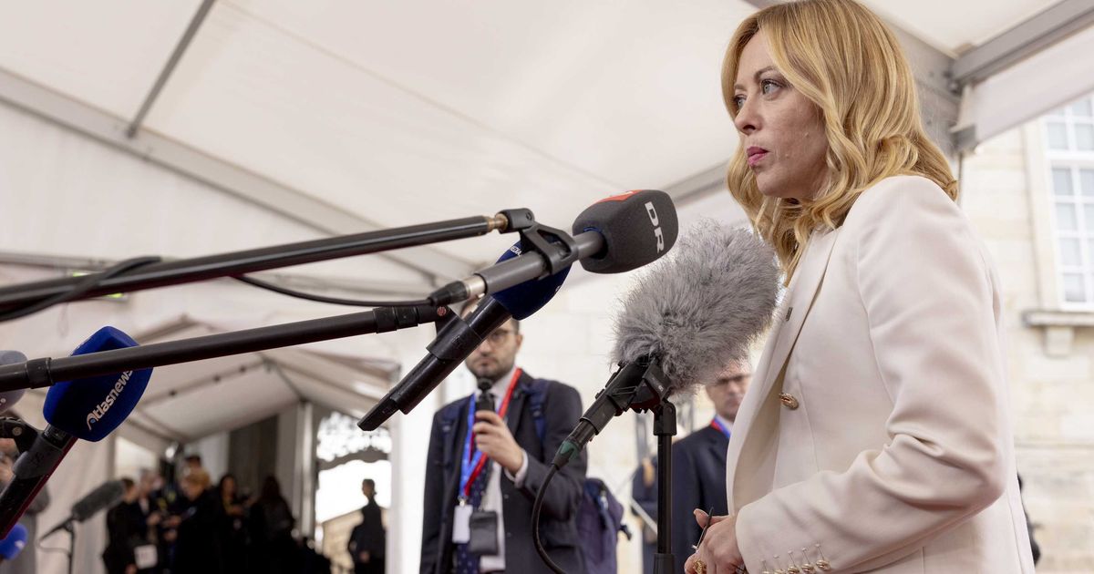 Meloni: «Alla pace preferiscono il weekend»