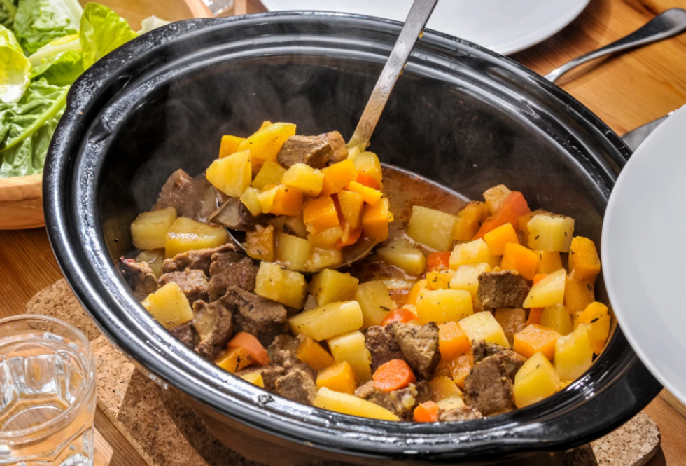 20 comforting and cheap slow cooker meals that will keep you full this fall