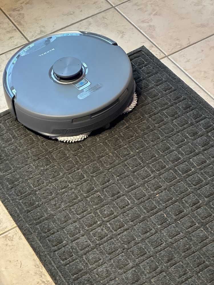 photo of Narwal Freo Z10 cleaning the floor