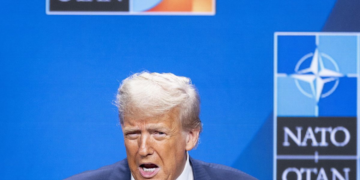 Trump scuote la Nato: mettete dazi ai cinesi Trump scuote la Nato: mettete dazi ai cinesi