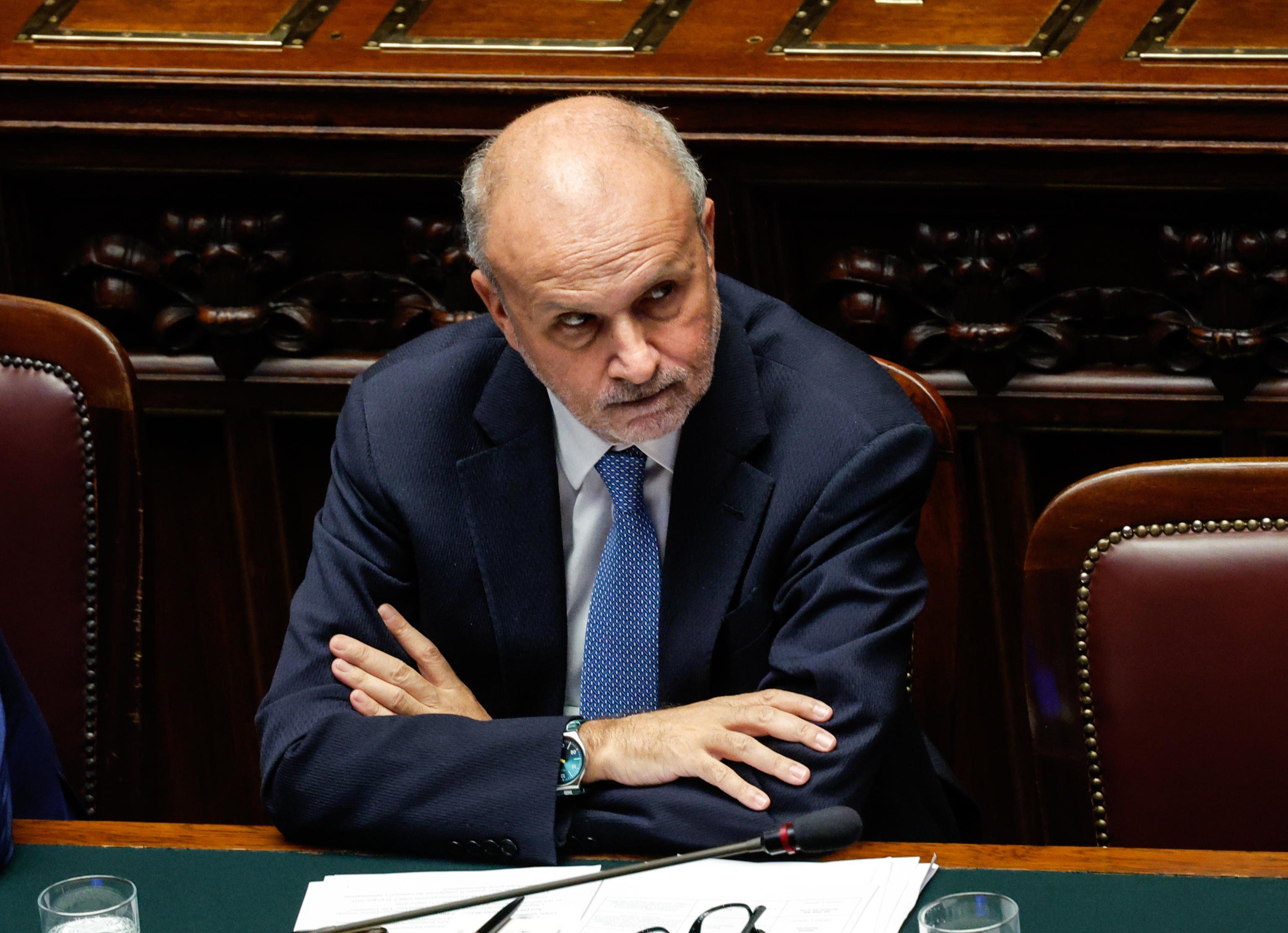 «La sanità non va politicizzata». Allora perché Schillaci fa ancora il ministro?