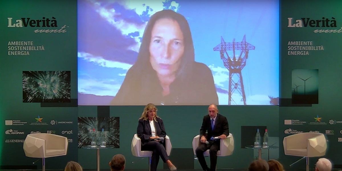 Opportunità, sviluppo e innovazione del settore energetico. Hub Italia Opportunità, sviluppo e innovazione del settore energetico. Hub Italia