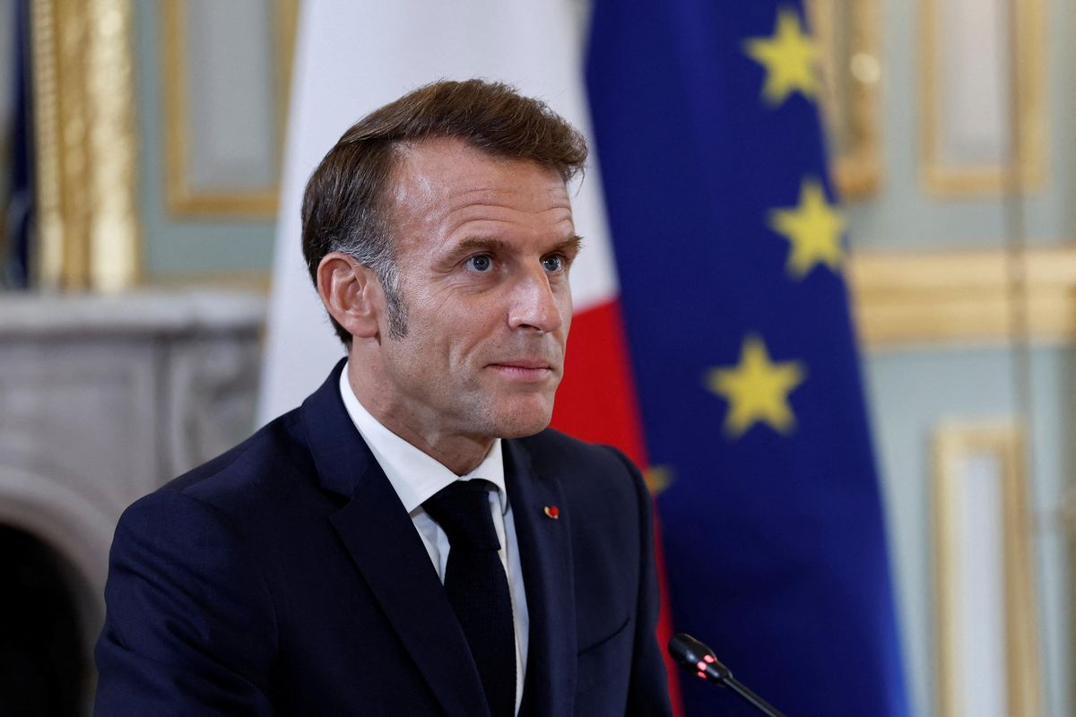 Francia nel caos. Per mandar giù i tagli i socialisti si giocano la carta patrimoniale