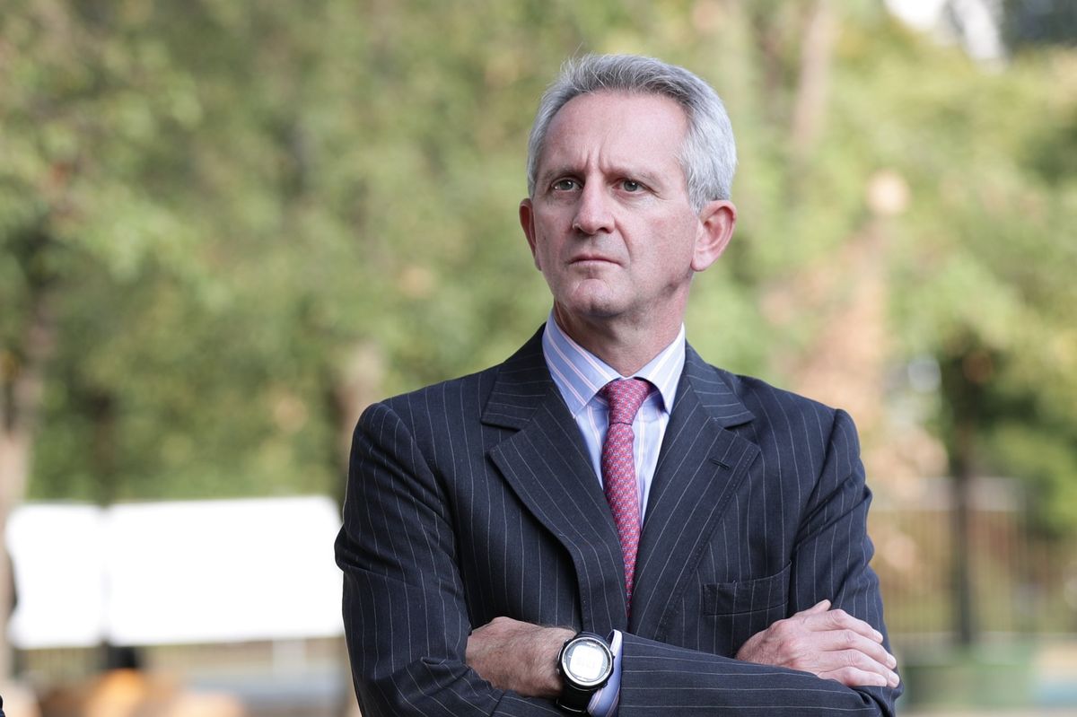 Nagel in ritirata: vende le sue azioni di Mediobanca e incassa 22 milioni