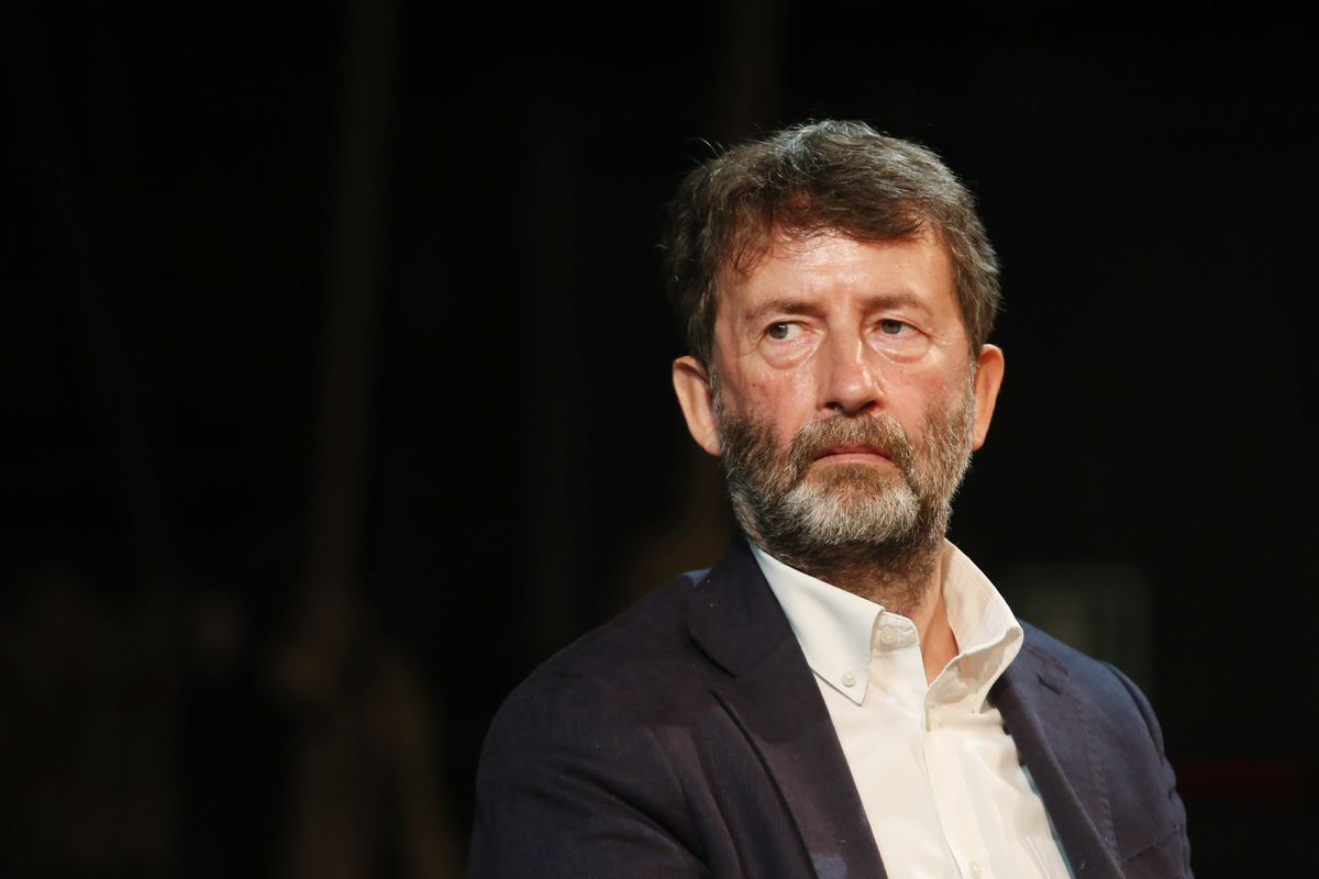 Franceschini soffia sul fuoco: «Destra pericolosa, ha disvalori»