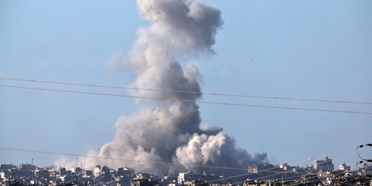 L’esercito israeliano avanza a Gaza. Familiari dei rapiti sotto casa di Bibi L’esercito israeliano avanza a Gaza. Familiari dei rapiti sotto casa di Bibi