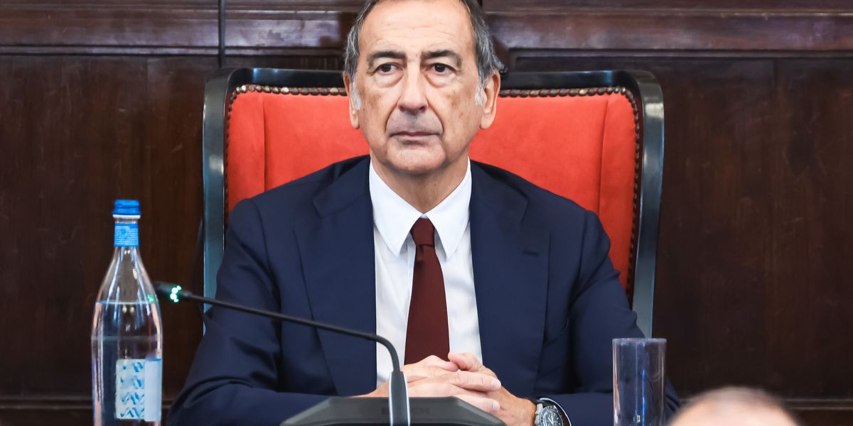 L’agenzia megafono del Pd fa incetta di appalti pubblici: intese senza gara